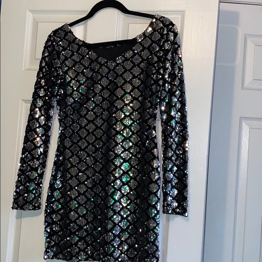 diamond sequin pattern long sleeve costume dress